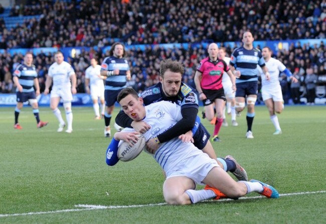 Noel Reid scores his side's first try