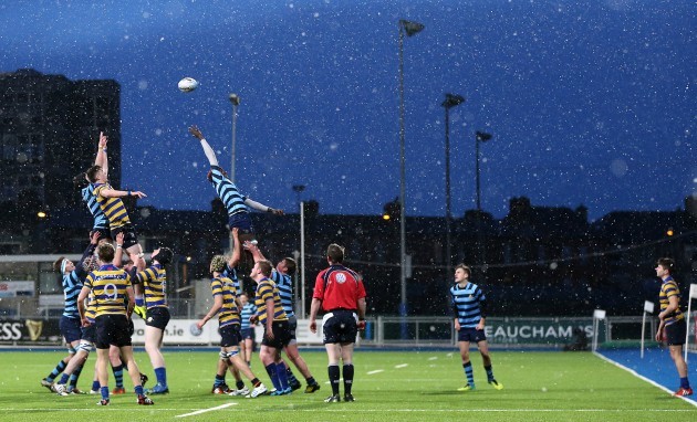 General view of a line out ball