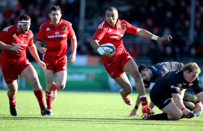 Simon Zebo makes a break