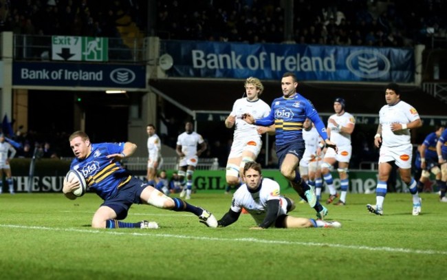 Sean Cronin scores a try