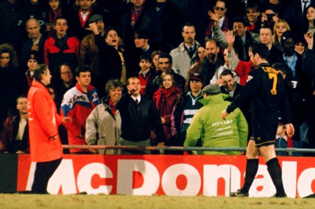 Soccer - FA Carling Premiership - Crystal Palace v Manchester United - Selhurst Park