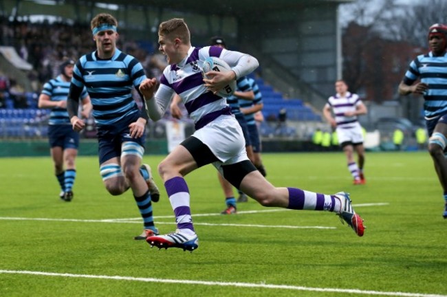 Michael Silvester scores a try