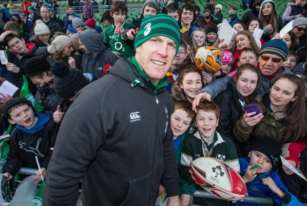 Paul O'Connell with Ireland supporters
