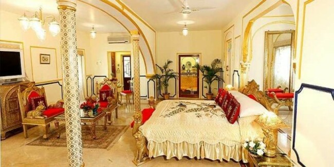 maharajahs-pavillion-raj-palace-india