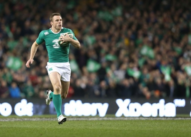 Tommy Bowe runs away for an intercept try