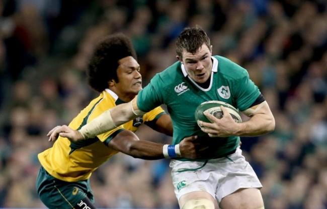 Peter O'Mahony tackled by Henry Speight