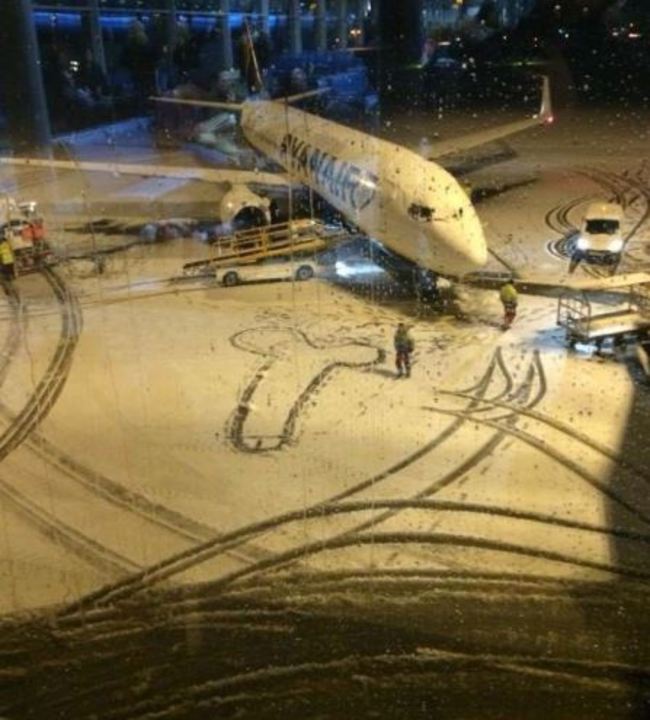 ryanair snow penis