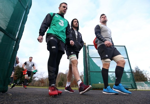 Tommy Bowe, Dominic Ryan and Jordi Murphy arrive for training