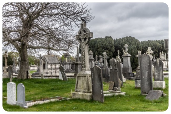 Glasnevin_Cemetery_is_the_final_resting_place_for_over_1.1_million_people_(6905918072)