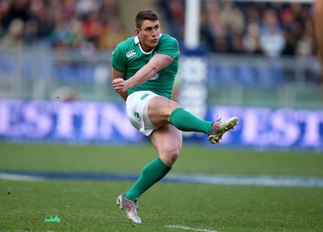 Ian Keatley kicks a penalty