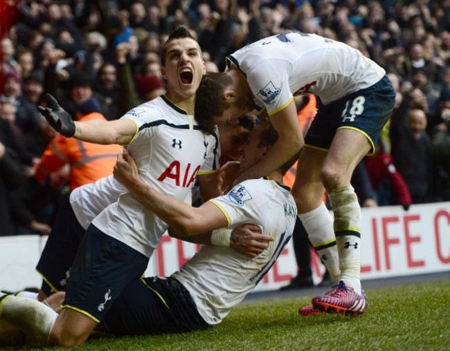 Soccer - Barclays Premier League - Tottenham Hotspur v Arsenal - White Hart Lane