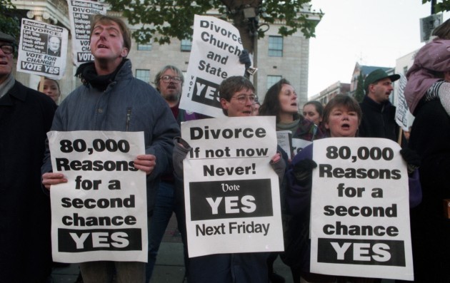 DIVORCE REFERENDUMS IN IRELAND 1995 PRO DIVORCE RALLY RELIGIOUS ISSUES