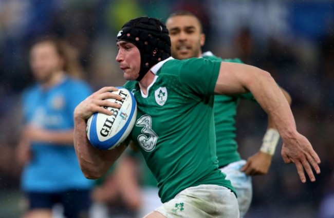 Tommy O'Donnell runs in for a try