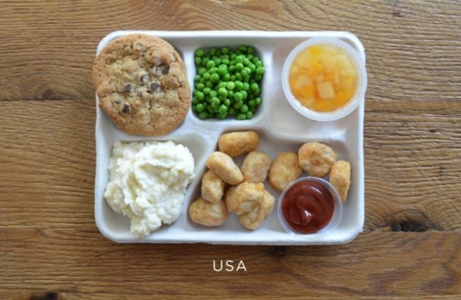 us-fried-popcorn-chicken-mashed-potatoes-peas-fruit-cup-chocolate-chip-cookie