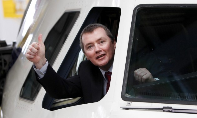 willie-walsh-visits-glasgow-airport
