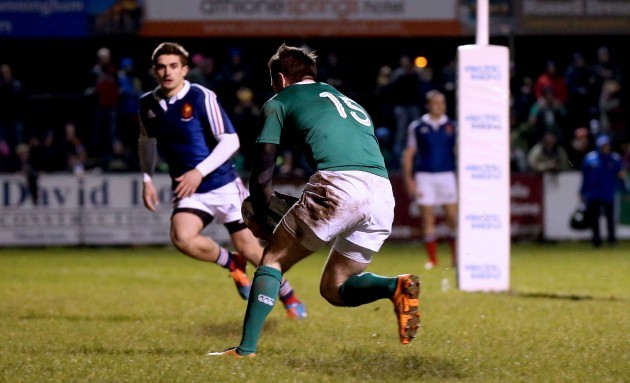 Billy Dardis scores his side's third try