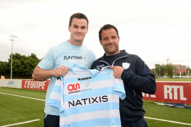Jonathan Sexton alongside Laurent Labit