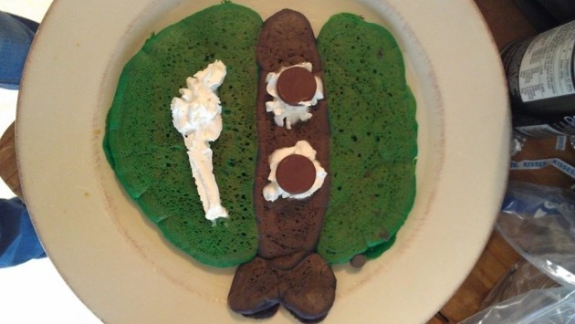 Friend-of-mine-made-a-ninja-turtle-pancake-for-her-son...then-quickly-removed-it-once-comments-started-rolling-in