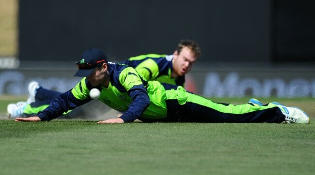William Porterfield tries to stop the ball