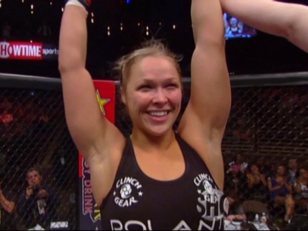 ronda-rousey-arms-raised