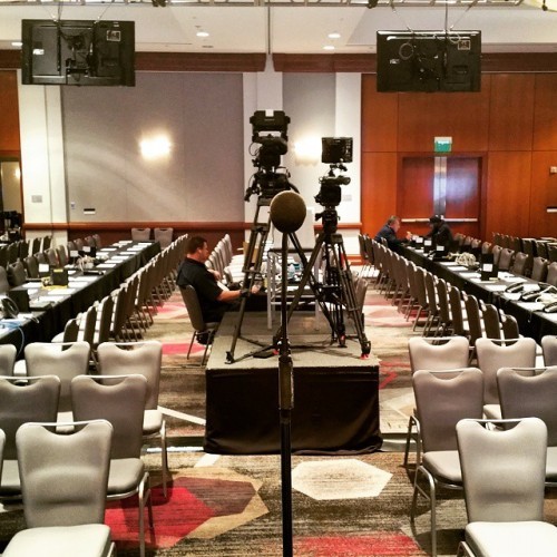 This is the view the Oscar winners will have when they meet the press after they accept their statuette. Every seat will be taken by journalists from around the world. #oscars #loweshollywoodhotel