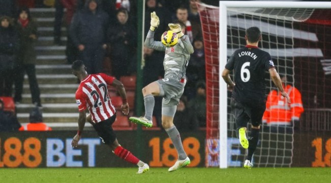 Soccer - Barclays Premier League - Southampton v Liverpool - St Mary's