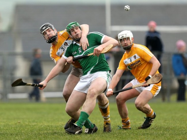 Shane Dowling battles with Neal McAuley