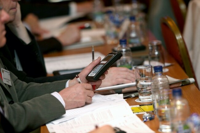 General view of the voting process