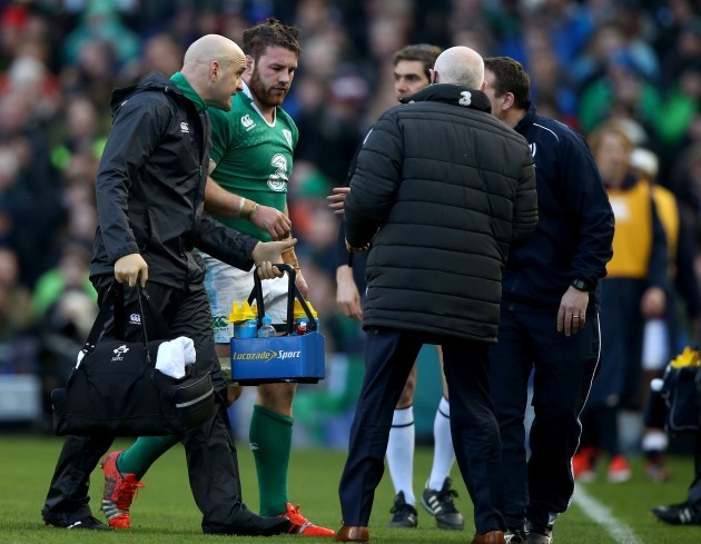 Sean O'Brien goes off injured