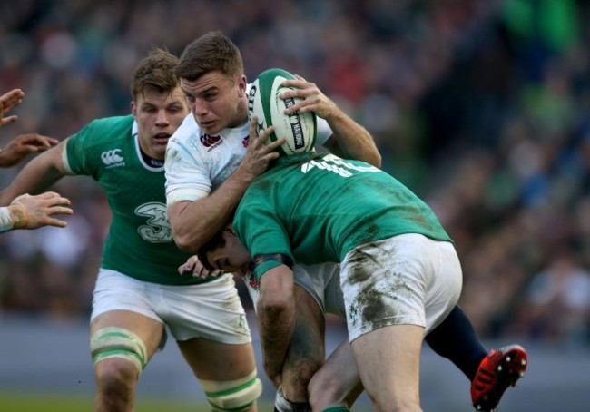 Jonathan Sexton tackles George Ford