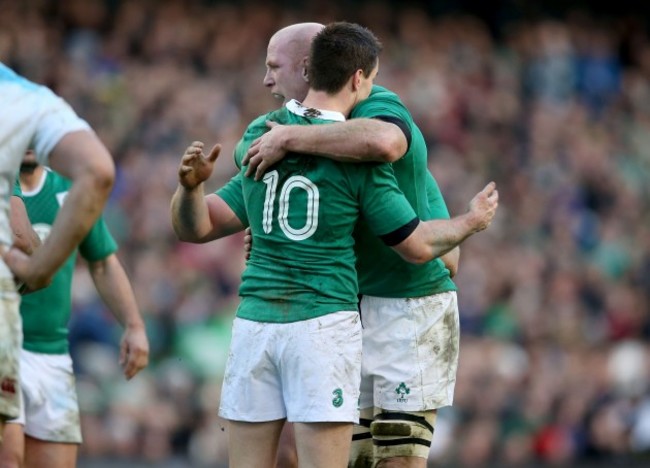 Jonathan Sexton and Paul O'Connell after winning a penalty
