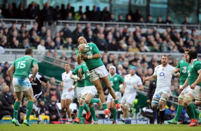 Simon Zebo wins a high ball