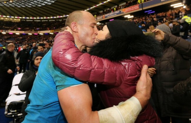 Sergio Parisse kisses his partner