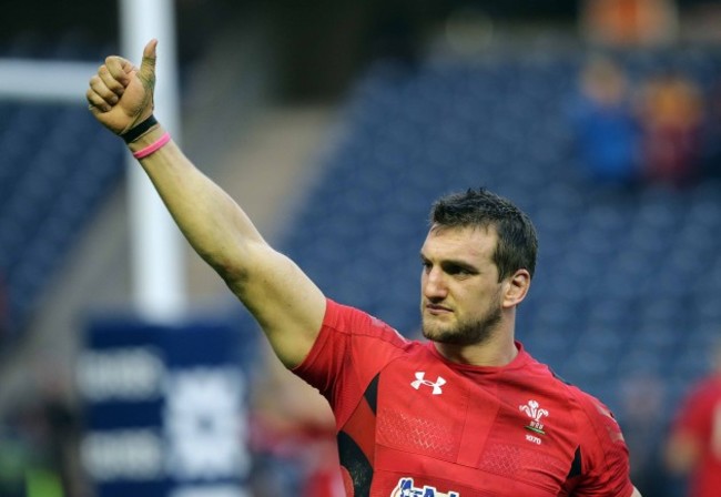 Sam Warburton celebrates at the end of the game