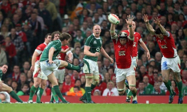 Ronan O'Gara scores a drop goal