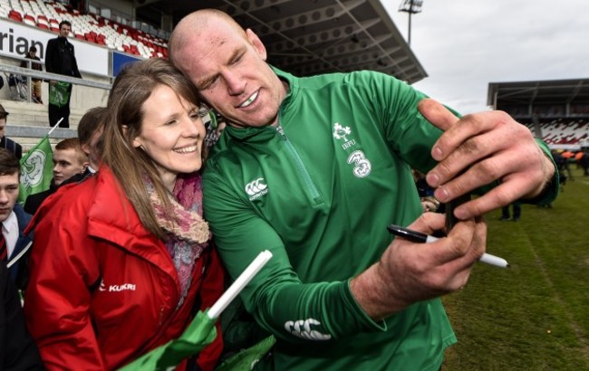 Eleanor Stevenson takes a picture with Paul O'Connell