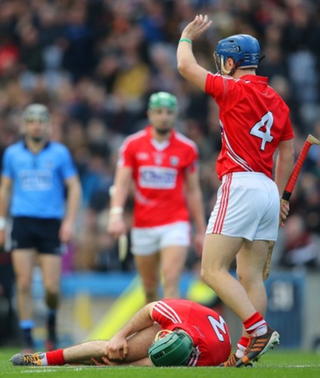 Conor O'Sullivan signals for assistance