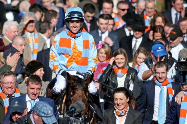 Ruby Walsh celebrates winning on Un De Sceaux