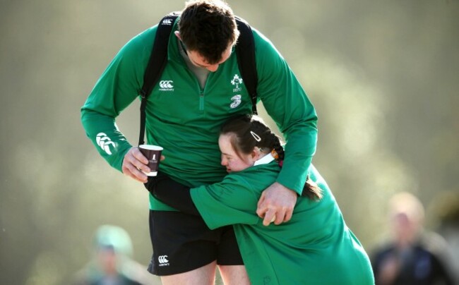 Jennifer Malone hugs Peter O'Mahony