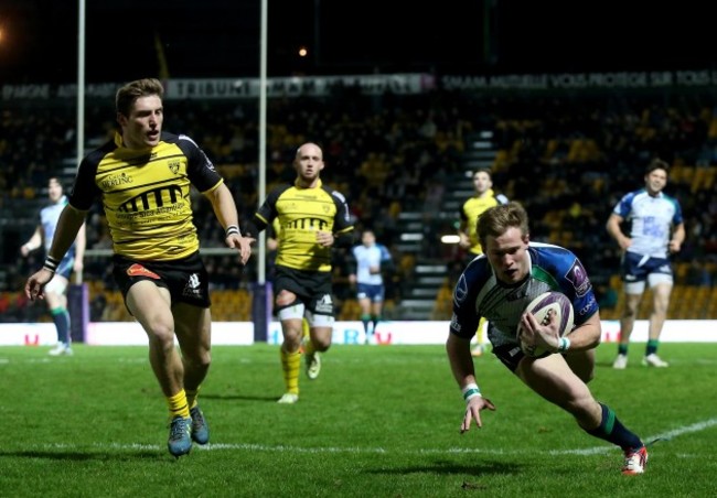 Kieran Marmion scores his side's opening try