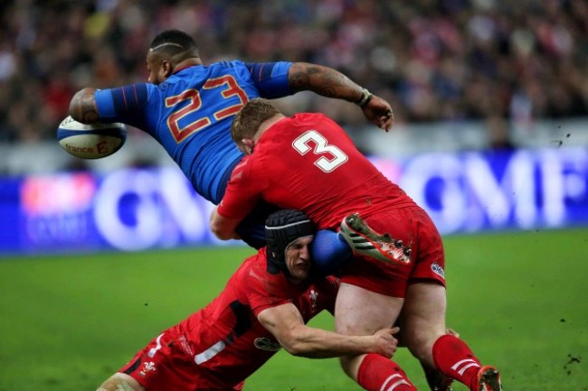 Luke Charteris and Samson Lee tackle Mathieu Bastareaud