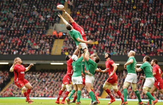 General view of a line-out