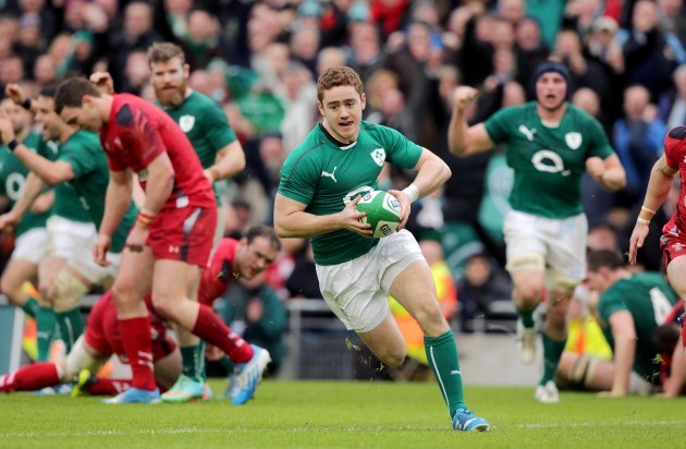 Paddy Jackson scores a try
