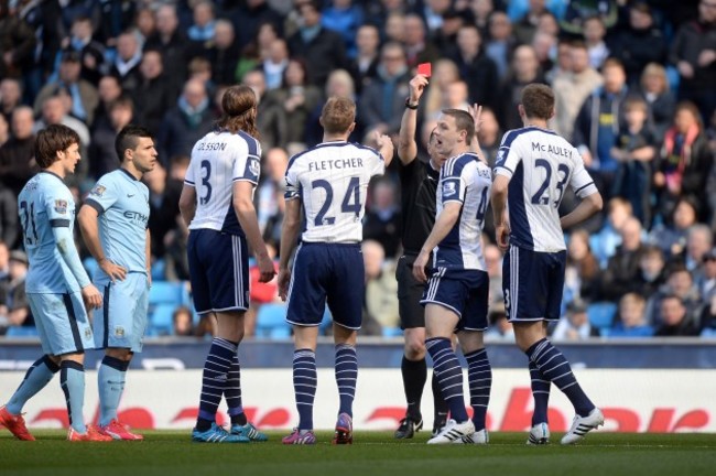 Soccer - Barclays Premier League - Manchester City v West Bromwich Albion - Etihad Stadium