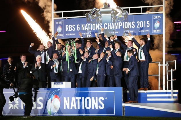 Paul O'Connell lifts the RBS 6 Nations trophy