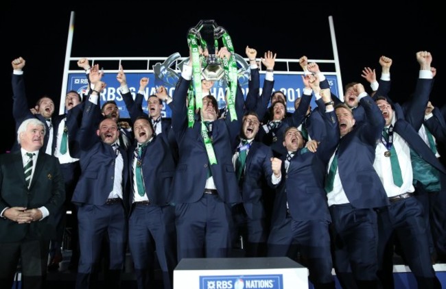 Paul O'Connell lifts the RBS 6 Nations trophy