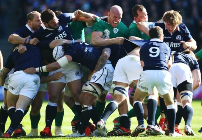 Paul O'Connell and Devin Toner in a maul