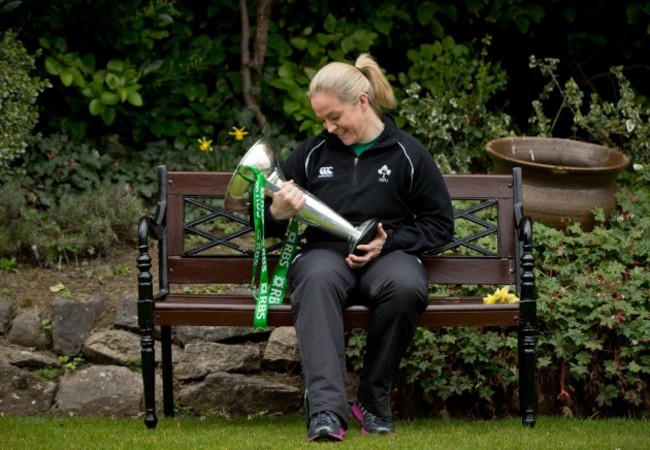 Niamh Briggs with the 6 Nations trophy