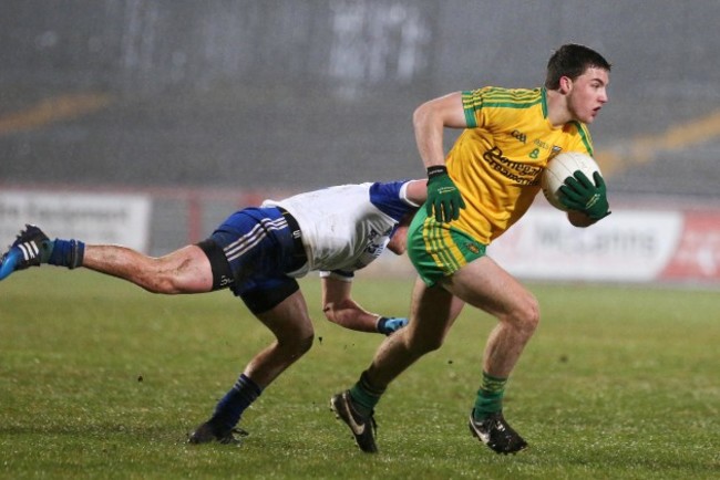 Oisin Crawford gets past Padraic Keenan 1/4/2015