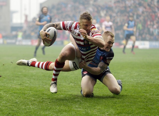 Rugby League - First Utility Super League - Wigan Warriors v St Helens - DW Stadium